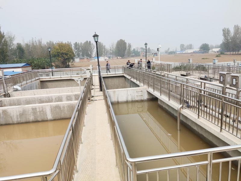 慶祝公司濮陽汚水處理(li)項目註水投入使(shi)用